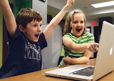 Roblox Bans YouTuber Who Exposed Child Predators – A Wake-Up Call for Digital Safety